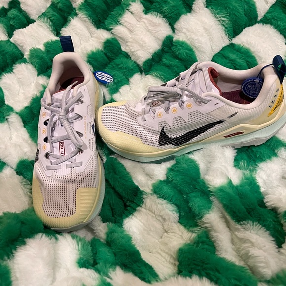 NIKE REACT WILDHORSE 8 - Picture 2 of 6